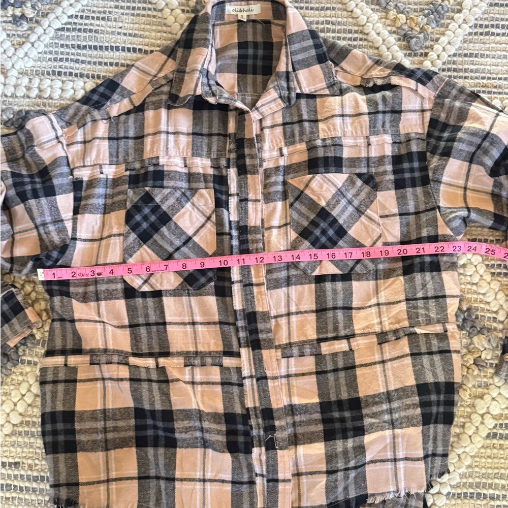 Oli & Hali Plaid Oversized Flannel - Picture 9 of 10